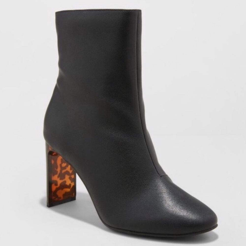 A New Day Black Booties with Tortoise Shell Heel